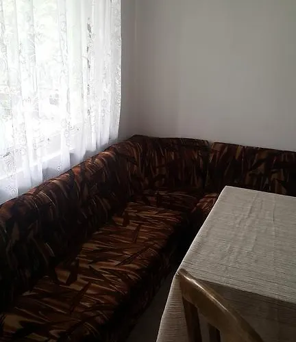 Nelly Πανσιόν 3*