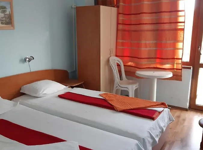 Nelly Σωζόπολη