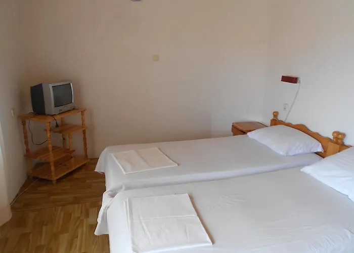 Πανσιόν Nelly 3*