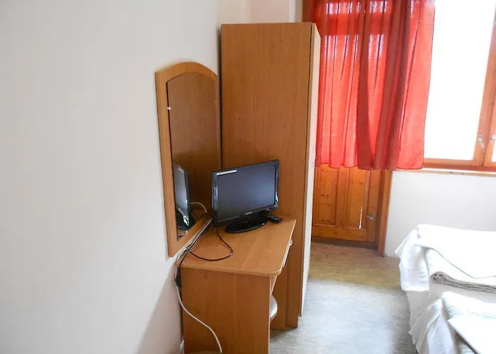 Πανσιόν Nelly