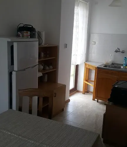 Πανσιόν Nelly Σωζόπολη